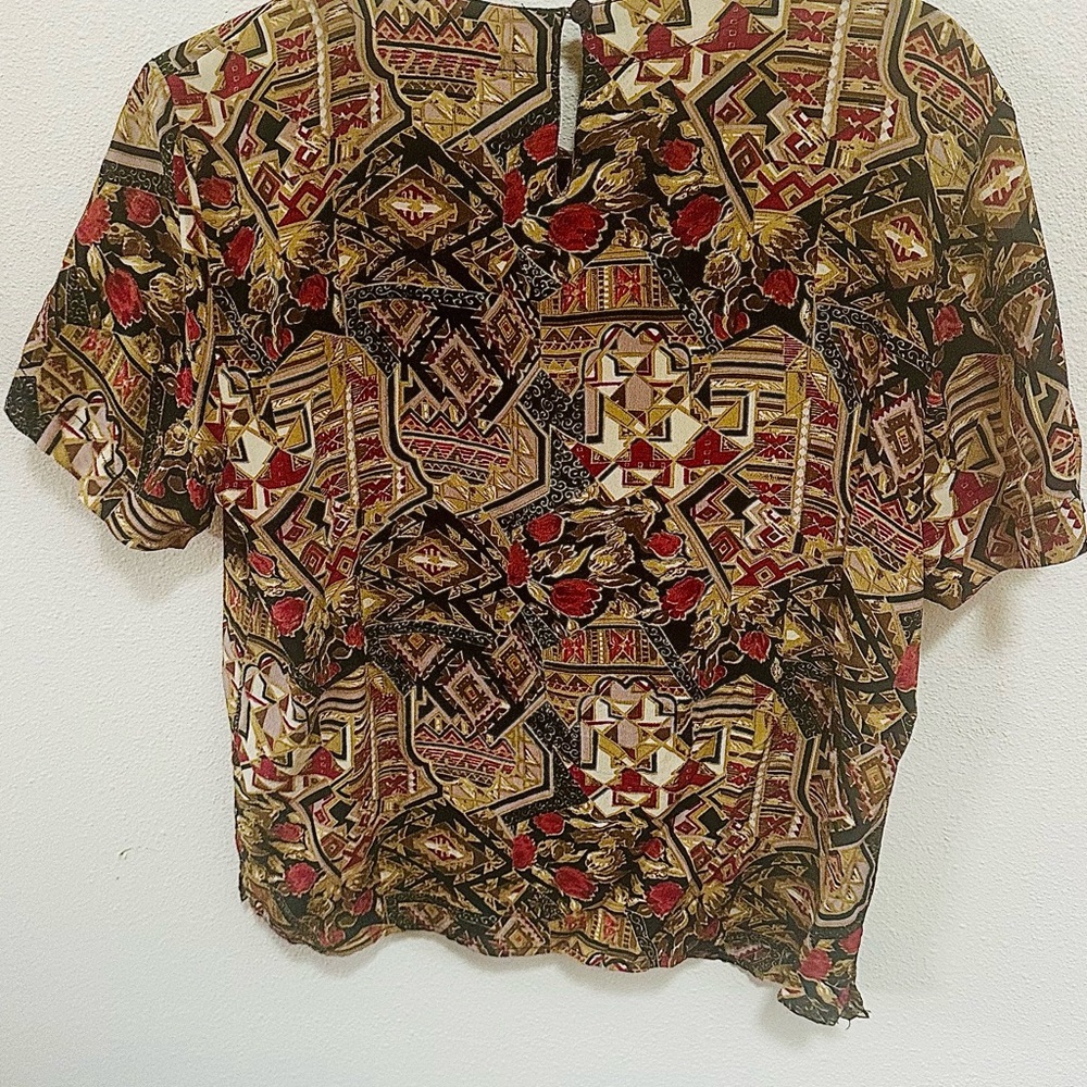 100% silk geometric trippy blouse